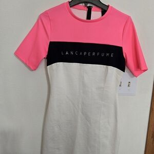 Moda Vibrant Pink and Classic White Dress